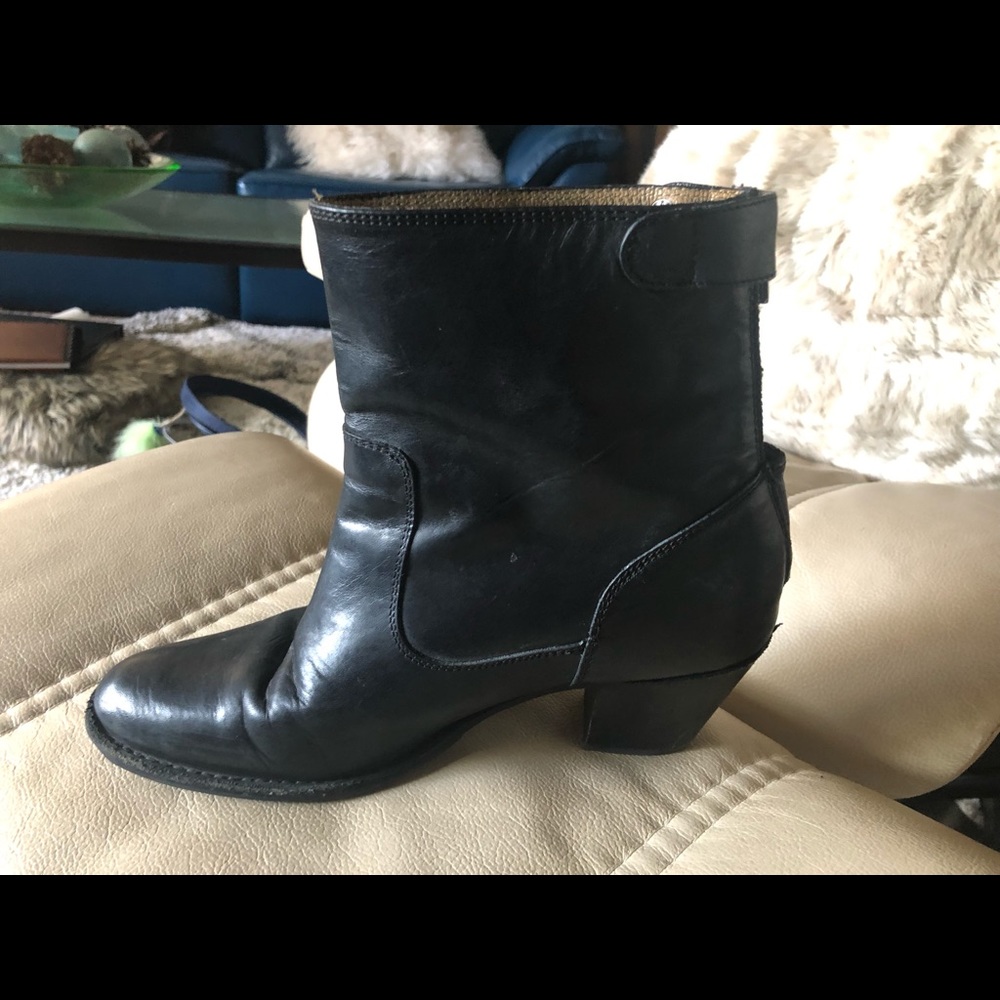 Black boots
